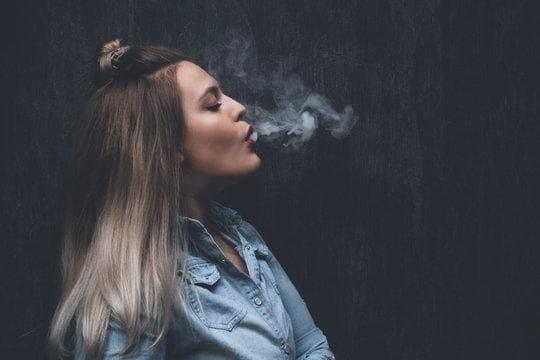 Eleaf iStick bemutató és Eleaf iStick vélemények az új generációs e-cigaretta rajongóinak