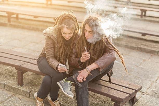 Fedezze fel az e cigi előnyeit Gyöngyösön és hogyan válasszuk a legjobb e cigit Gyöngyös környékén